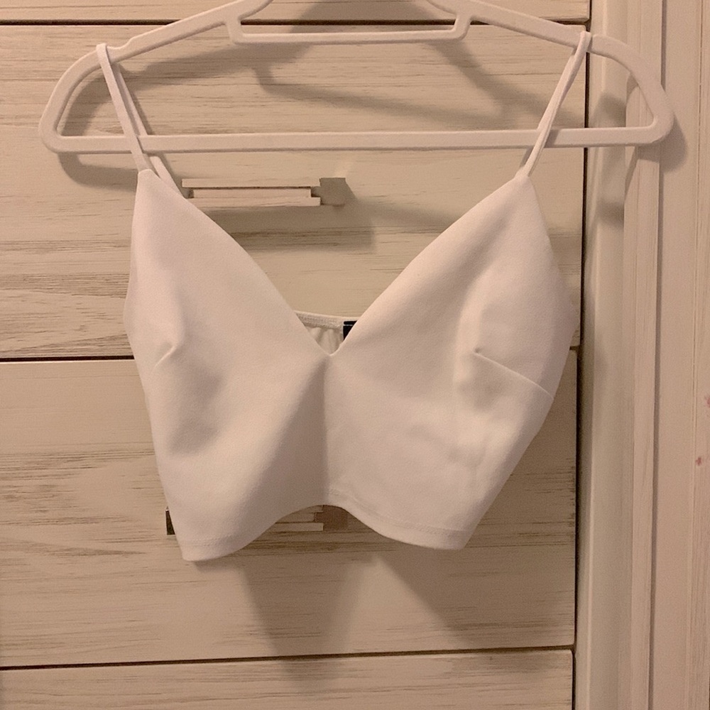 White Windsor crop top